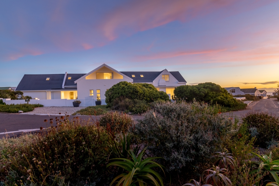 5 Bedroom Property for Sale in Grotto Bay Western Cape